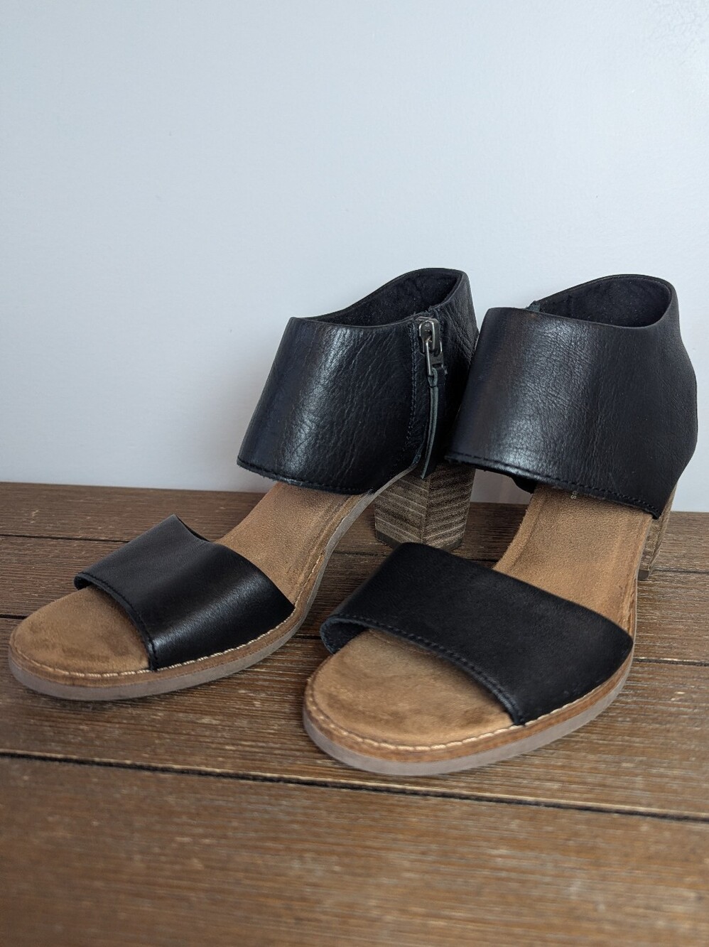 Toms Black Leather Open-Toe Block Heel Sandals